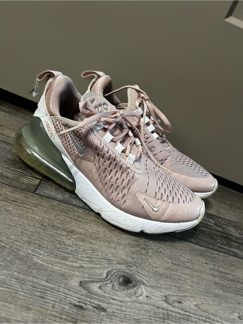 Nike Women's Air Max 270 in Dusty Pink and White Silver Oxford pink